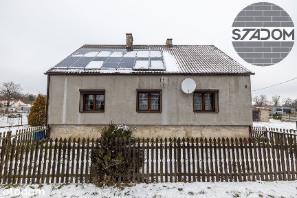 Dom wolnostojący z budynkami gospodarczymi Dębno