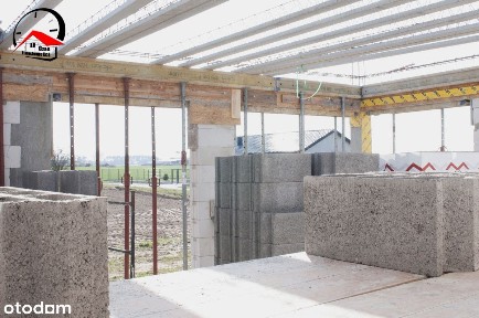 Dom w budowie. Wodociąg, prąd. 5 min do Barcina.