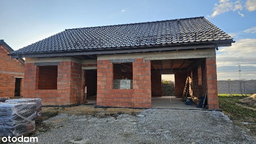 Dom jednorodzinny stan surowy 103,6m2 garaż taras ogrodzenie Grodków