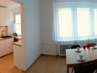 Wynajmę jasne mieszkanie 3-pokojowe po generalnym remoncie