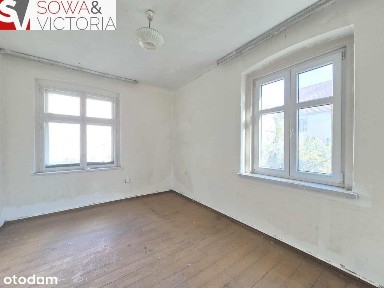 Parter w trzyrodzinnej willi w Jaworze.