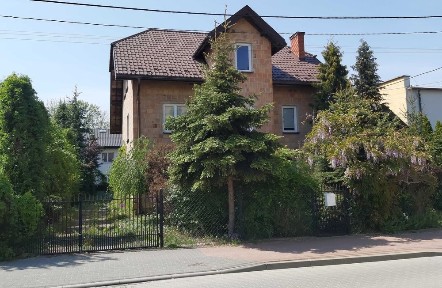 Duży dom w centrum Węgrowa z potencjałem inwestycyjnym