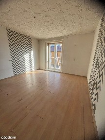 przestronny pokój, oddzielna kuchnia 1 piętro