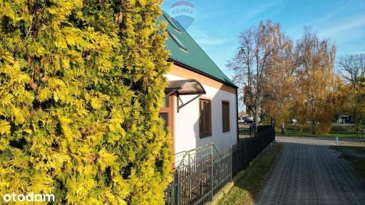 Dom z lokalem Cedry Wielkie