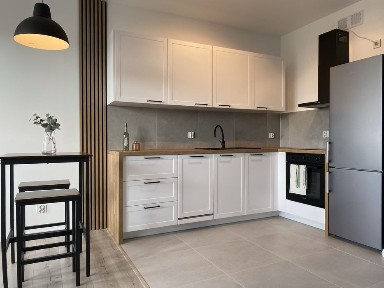 2 pokoje, komórka lokatorska, miejsce parkingowe, balkon