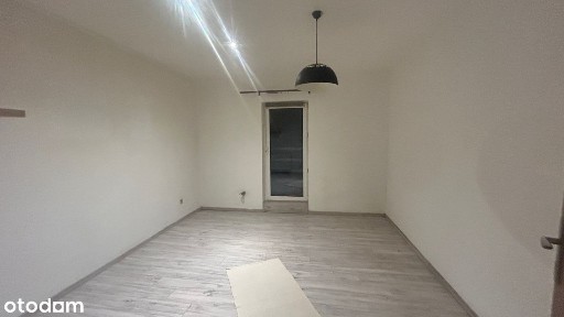 Rybnik - piętro w kamienicy 3 pokoje, kuchnia, łazienka, czynsz 150 zł