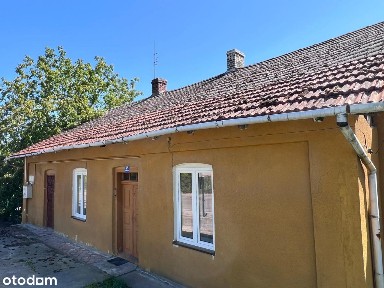 Dom z częścią usługową na 23 arach - Pałecznica