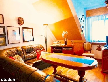 Przestronne dwupoziomowe mieszkanie przy Rynku tylko 10 km od morza!