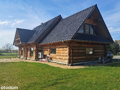 Sprzedam urokliwy dom z półbala na wsi - idealny dla miłośników natury