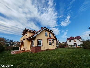 Dom na sprzedaż - Niemodlin, piękna, spokojna okolica obok stawów