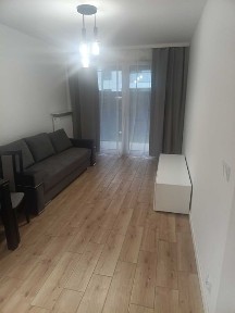 Wynajmę 2 pokojowe mieszkanie z miejscem postojowym i ogródkiem