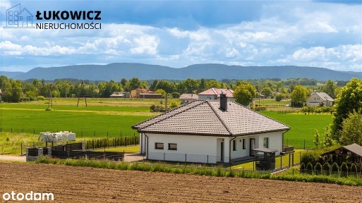 Nowoczesny dom parterowy z widokiem na góry!