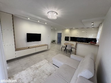 Przestronne mieszkanie na zamkniętym osiedlu-Wierzchowisko