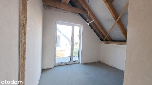 Dom wolnostojący w stanie deweloperskim, widok na tereny zielone