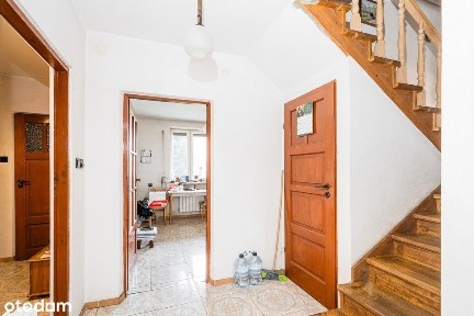 Dom jednorodzinny z ogrodem i garażem na granicy Krakowa i Wieliczki