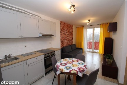 ul. B. P. Tomickiego, obok Philip Morris, Łąki Nowohuckie.