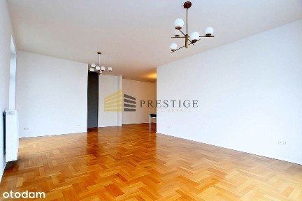 Przestronne mieszkanie obok Łazienek Królewskich