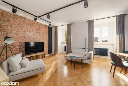 Kamieniczny klimat przy Placu Zbawiciela