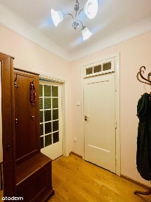 Piękne i przytulne mieszkanie w kamienicy - tuż obok metra