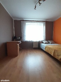 Słoneczne mieszkanie z balkonem na I piętrze