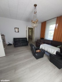 Na sprzedaż pół domu z 1896 roku wraz z ogrodem