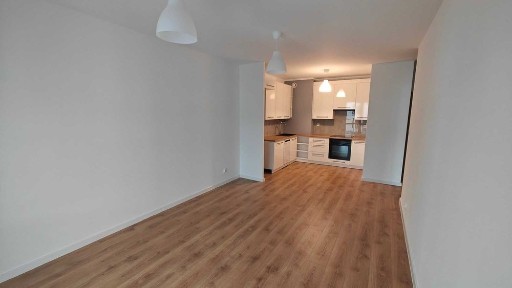 Wynajmę 2 - pokojowe mieszkanie - 44m2 z miejscem garażowym