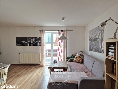 99mkw z balkonem i ogrodem w Złocieńcu