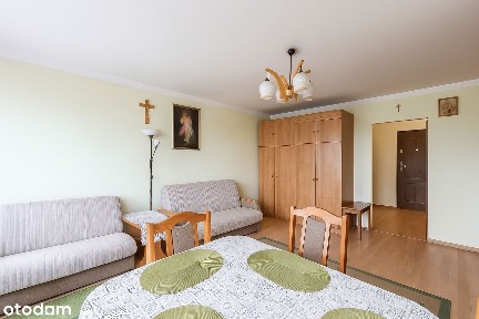 Kawalerka z potencjałem- 2. piętro, wschodnia strona dostępna od marca