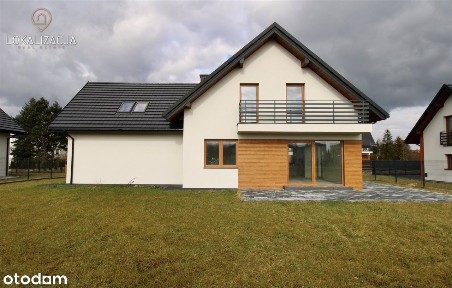 Duże domy jednorodzinne Kryspinów / Budzyń