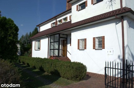 Przestrony dom na sprzedaż w Łukowie