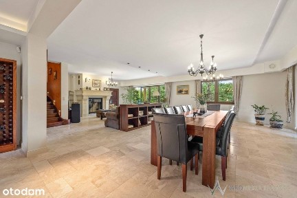 Rezydencja w stylu hiszpańskim | Duży ogród