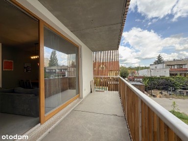 Okna na 3 strony i wysokie sufity LOFT