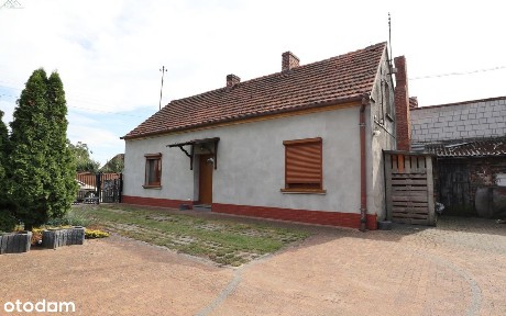 Dom wolnostojący z dużą działką.