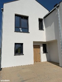 Nowoczesna bryła | przestronny salon | pompa ciepła| kanalizacja