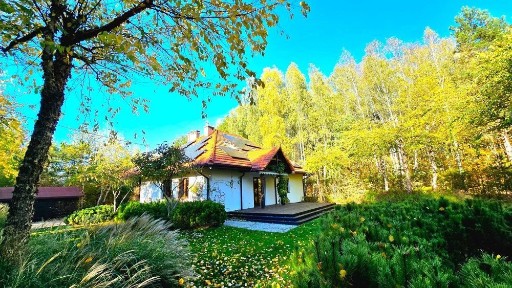 Sprzedam 6-pokojowy dom z pięknym ogrodem