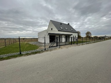 Dom jednorodznny z garażem