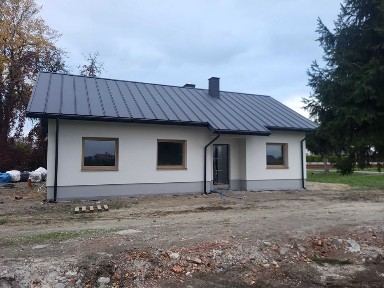 Nowy gotowy dom pod klucz do końcowego wykończenia