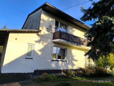 Dom pod lasem w Jastrzębiu Zdroju / Szotkowicach