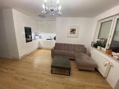 Sprzedam mieszkanie 2-pokojowe Wrocław Tarnogaj- osiedle di Trevi