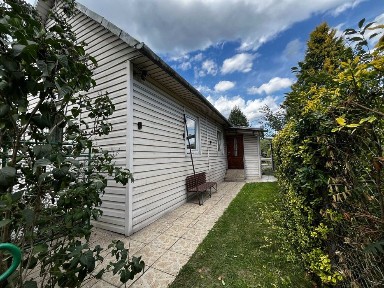 Inwestycyjna działka z budynkiem do remontu