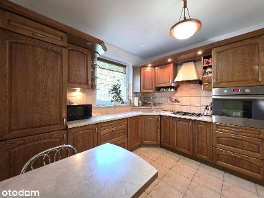 Dom 5/6 pokoitaraskominekfotowoltaikaoddzielny garaż