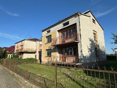 Dom w dobrej lokalizacji, 200m2, stan surowy, działka 7,5a