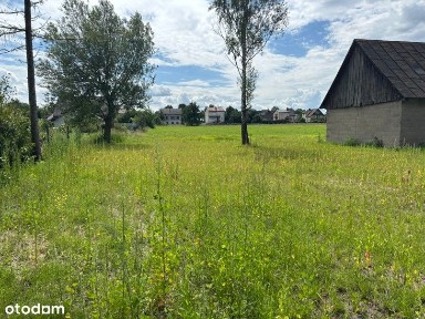 Duża zabudowana działka w mieście Brok