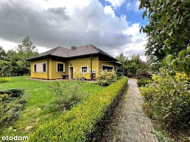 Parterowy dom z dużym ogrodem / blisko Wrocławia