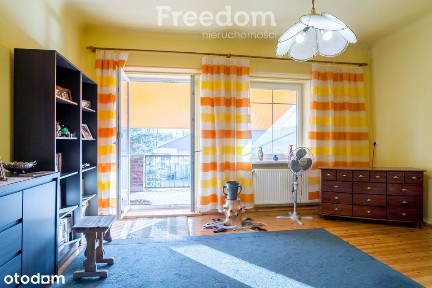 Przestronne mieszkanie na pierwszym piętrze