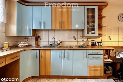 Duży dom z ogrodem w Bogucinie, 233 m²