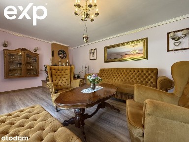 Willa z 2 garażami, stawem na dużej działce