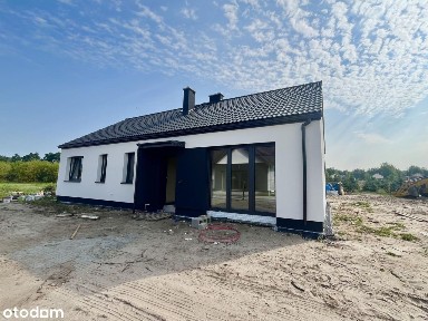 Nowoczesny dom w stanie deweloperskim