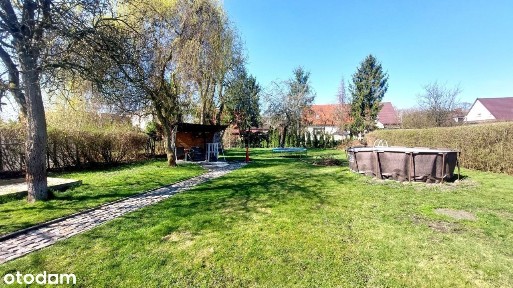 Dom z cegły Kończyce Zabrze, działka 1277 m2.