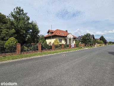 Wolnostojący z pięknym ogrodem